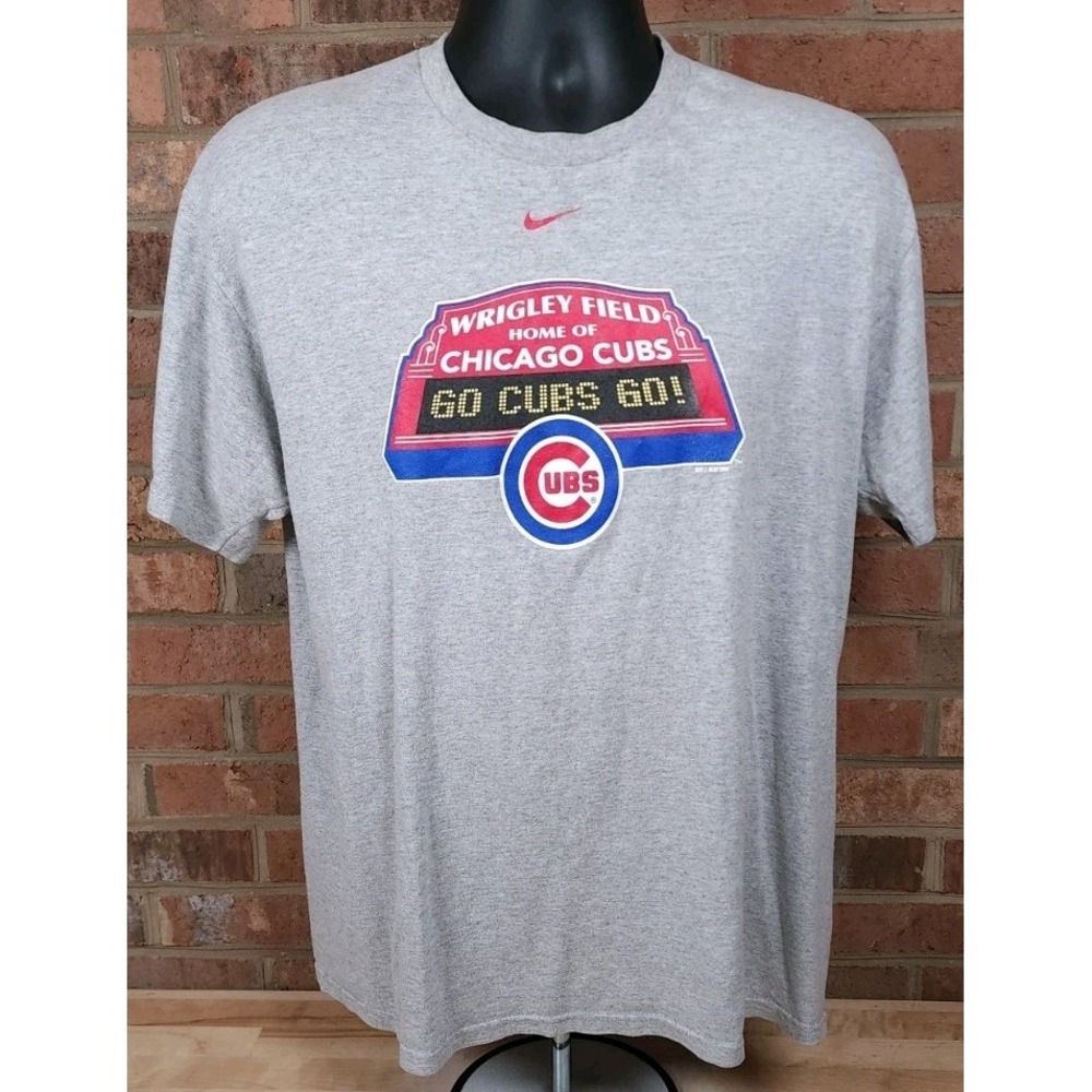 Nike 2008 Chicago Cubs Wrigley Field Go Cubs Go Gray Mens Medium TShirt
